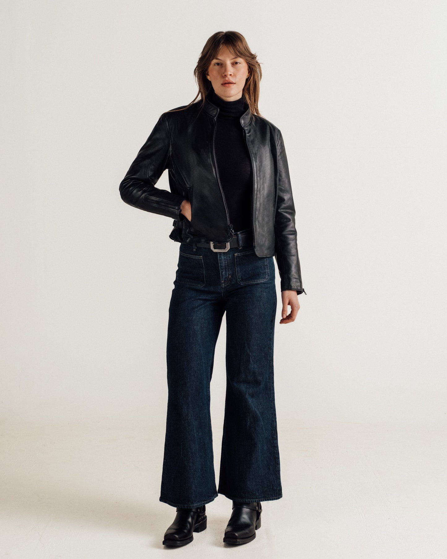 2408W — collar detail | Majestic Leather UK