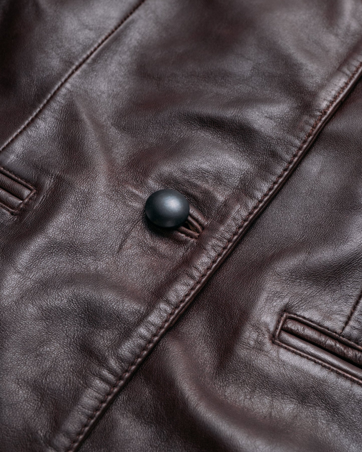 2530W — collar detail | Majestic Leather UK