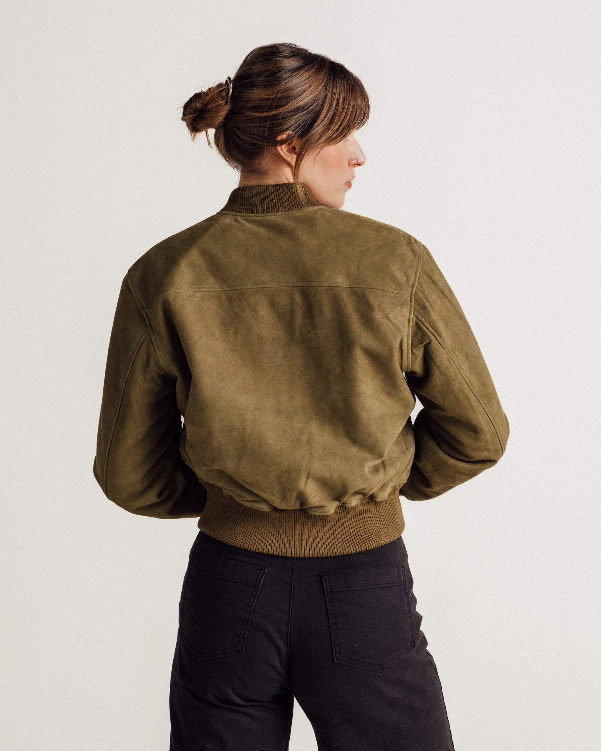 3528W — collar detail | Majestic Leather UK
