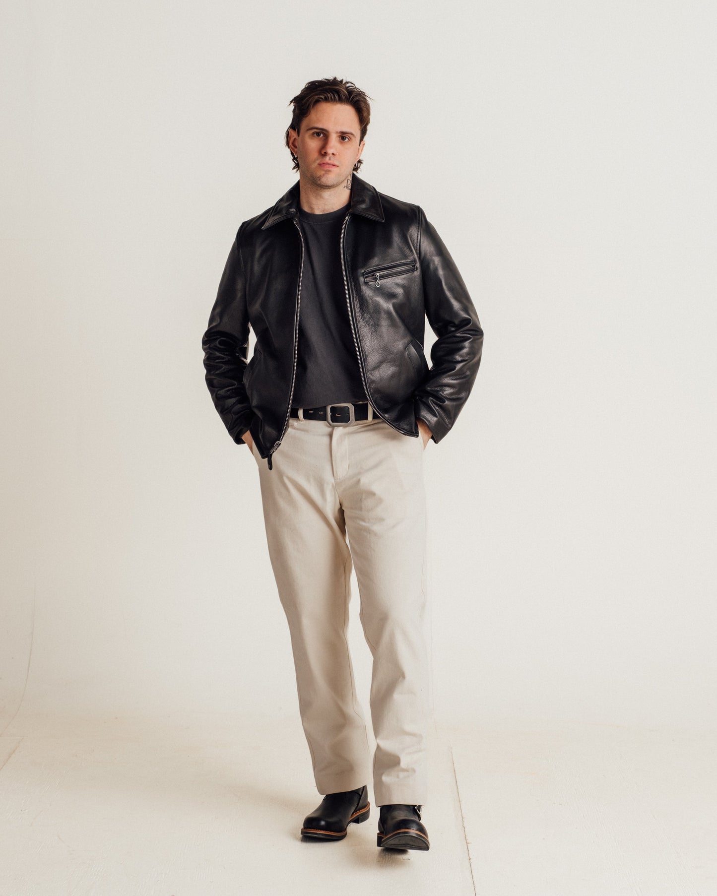 562 — collar detail | Majestic Leather UK